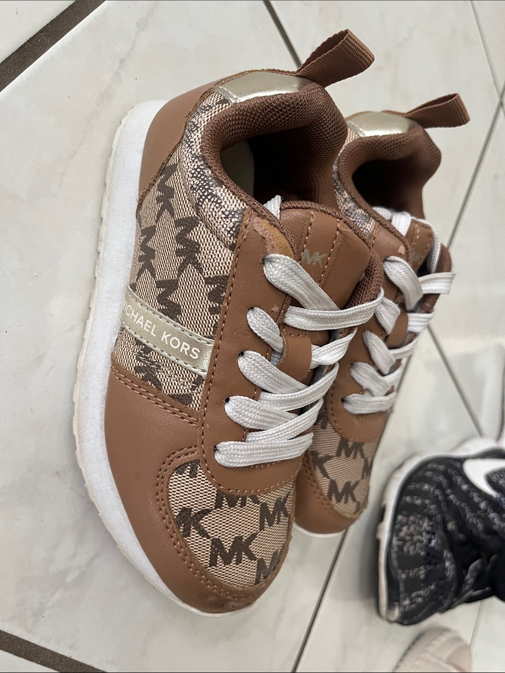 Michael Kors Kids Tan/Brown MK Logo Sneakers